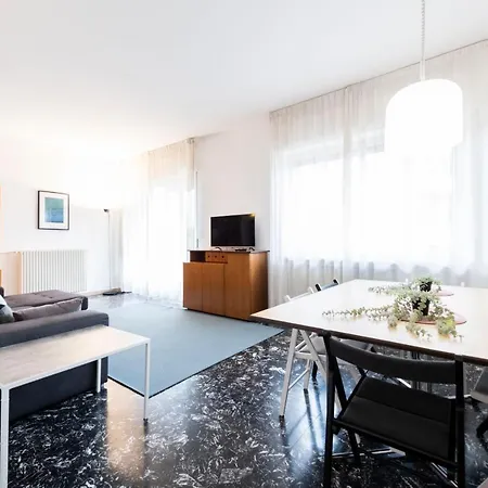 Riverview Luxury Flat *