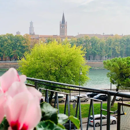 Apartment Riverview Luxury Flat *