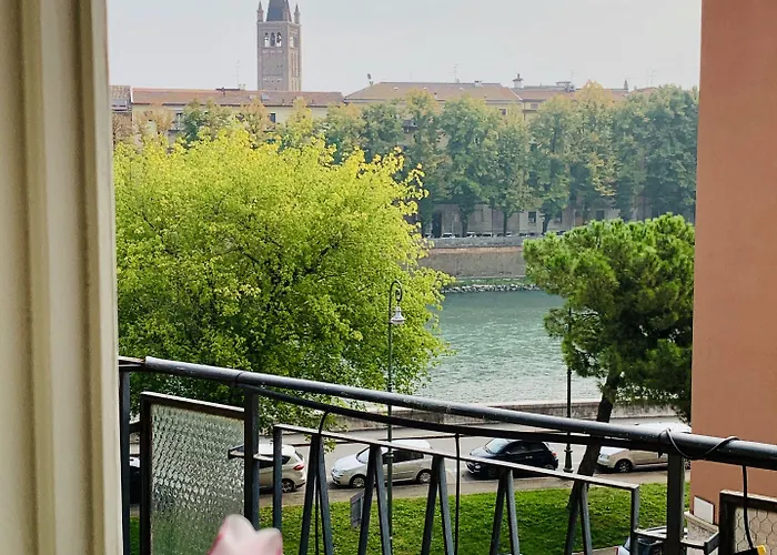 Lägenhet Riverview Luxury Flat