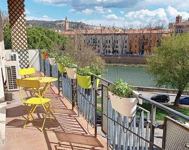 Riverview Luxury Flat By Reasy&busy Apartment Verona