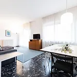 Riverview Luxury Flat By Reasy&busy *